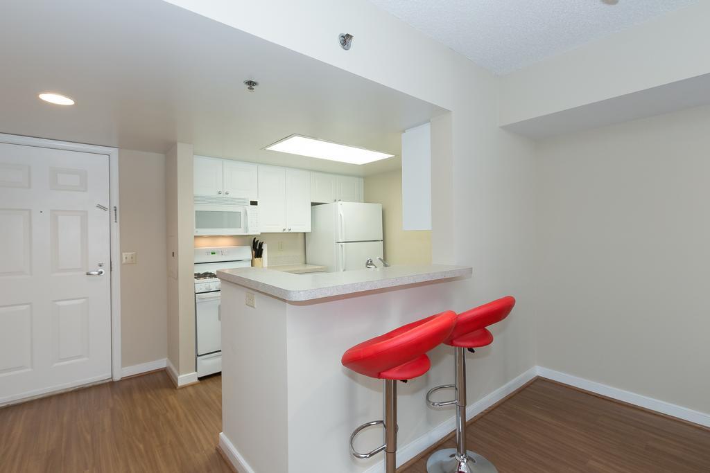 Pentagon City Luxury Apartment Arlington Exteriör bild